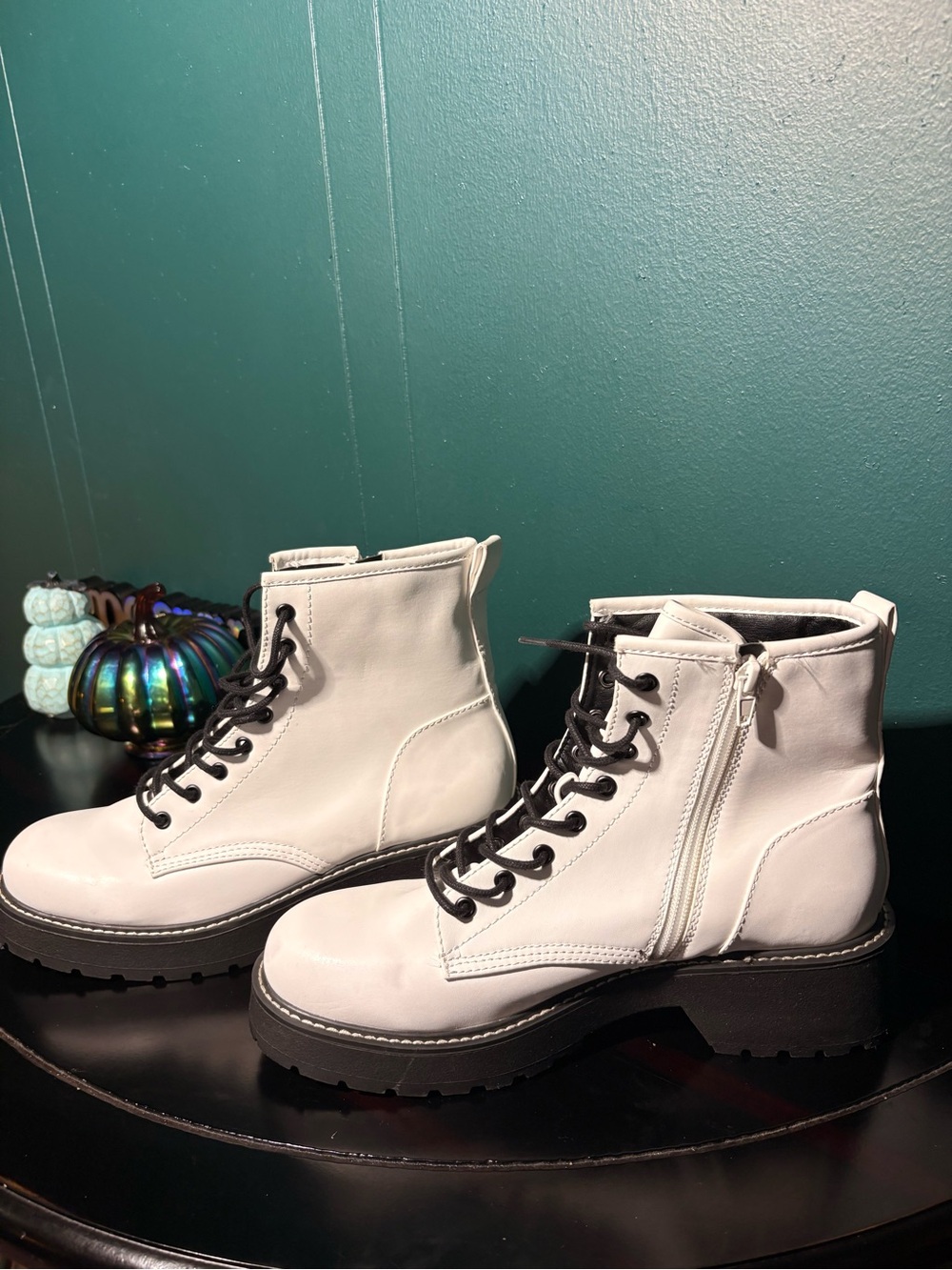 madden girl Combat Boots in White US 10